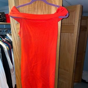 Off the shoulders Akira body on dress